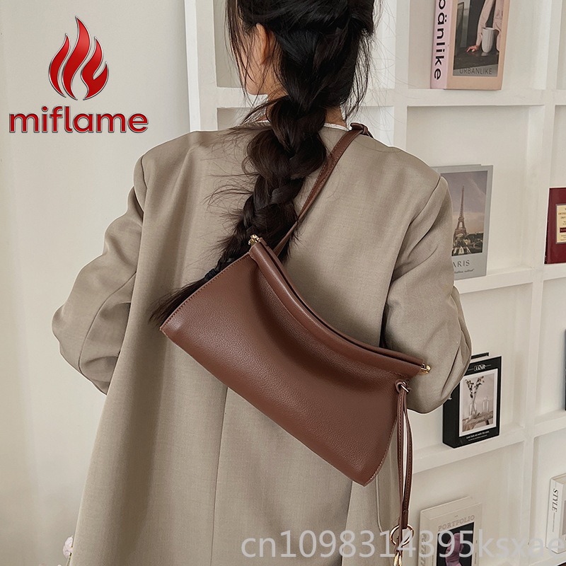 กระเป๋าสะพายหนังวินเทจทรงโครงส - Structured Handbag Work บทวิจารณ์และราคา