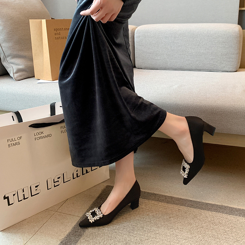 รองเท้าส้นสูงหัวแหลมผ้าซาตินสี - Women Formal Wear Heels บทวิจารณ์และราคา