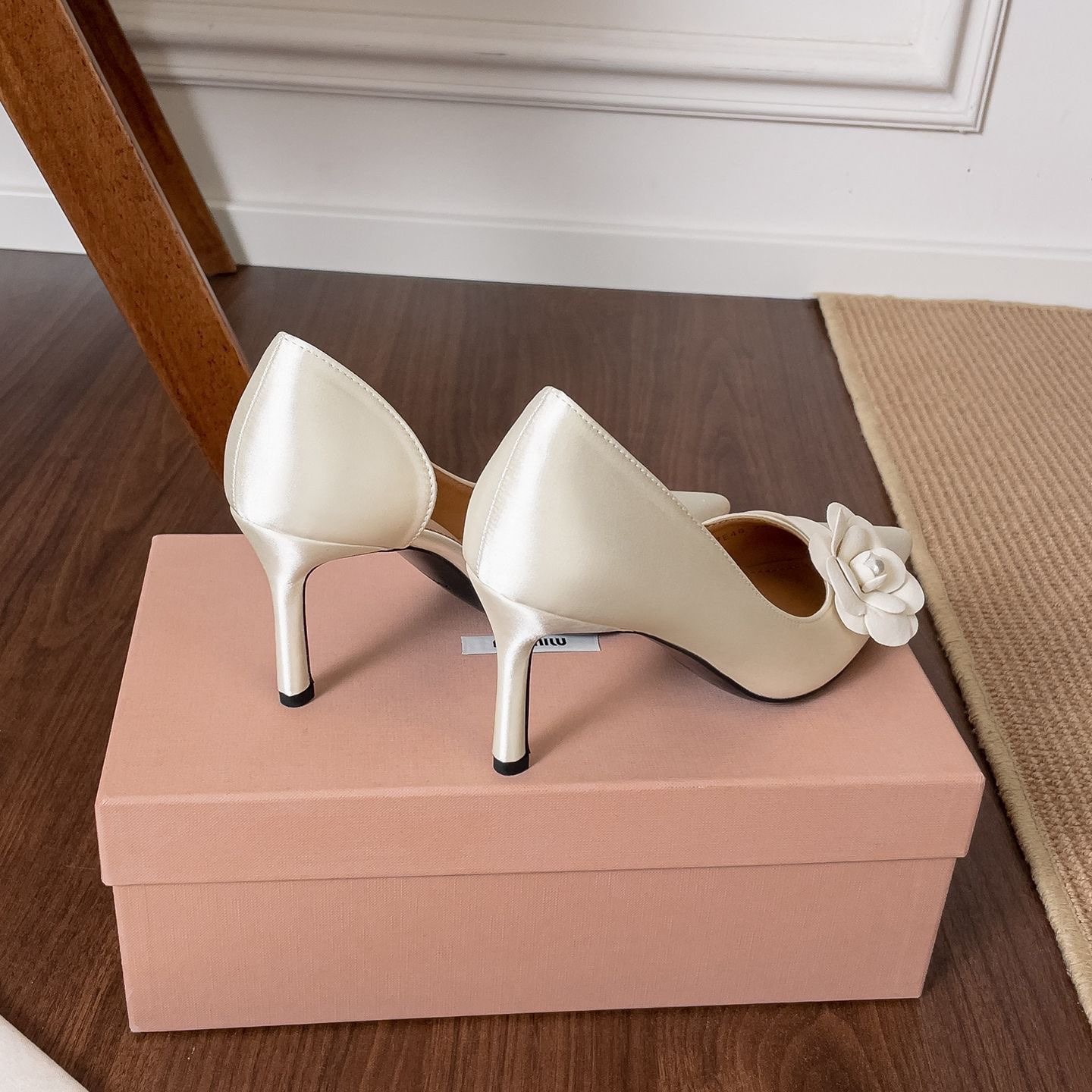 รองเท้าส้นเข็มปลายแหลมผ้าซาติน - Women Formal Wear Heels บทวิจารณ์และราคา