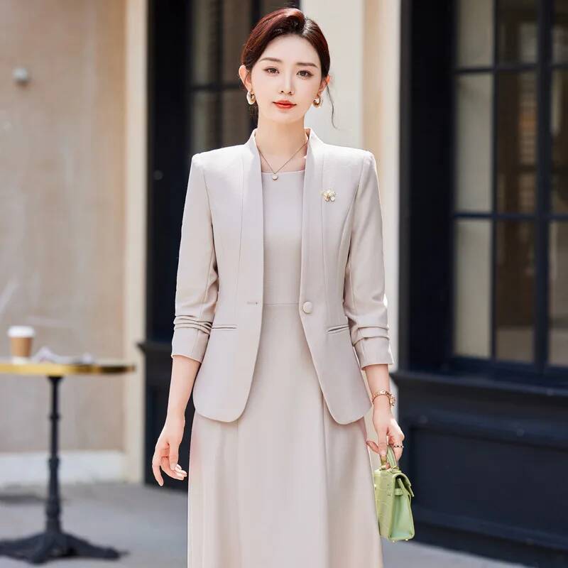 ชุดสูททำงานผู้หญิงแบบเป็นทางกา - Women Formal Wear Interview บทวิจารณ์และราคา